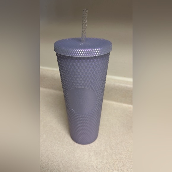 Starbucks 2021 Holiday Tumblr - Picture 2 of 3